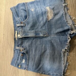 levi high rise shorts